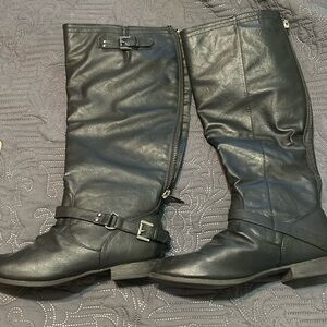 Black boots